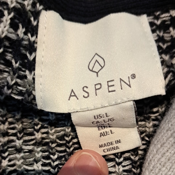 Men's Gray Patterned Cardigan Sweater - Picture 2 of 6